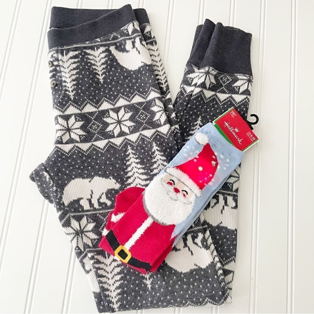Old Navy Waffle-Knit Pajama Leggings & Santa Sock Bundle